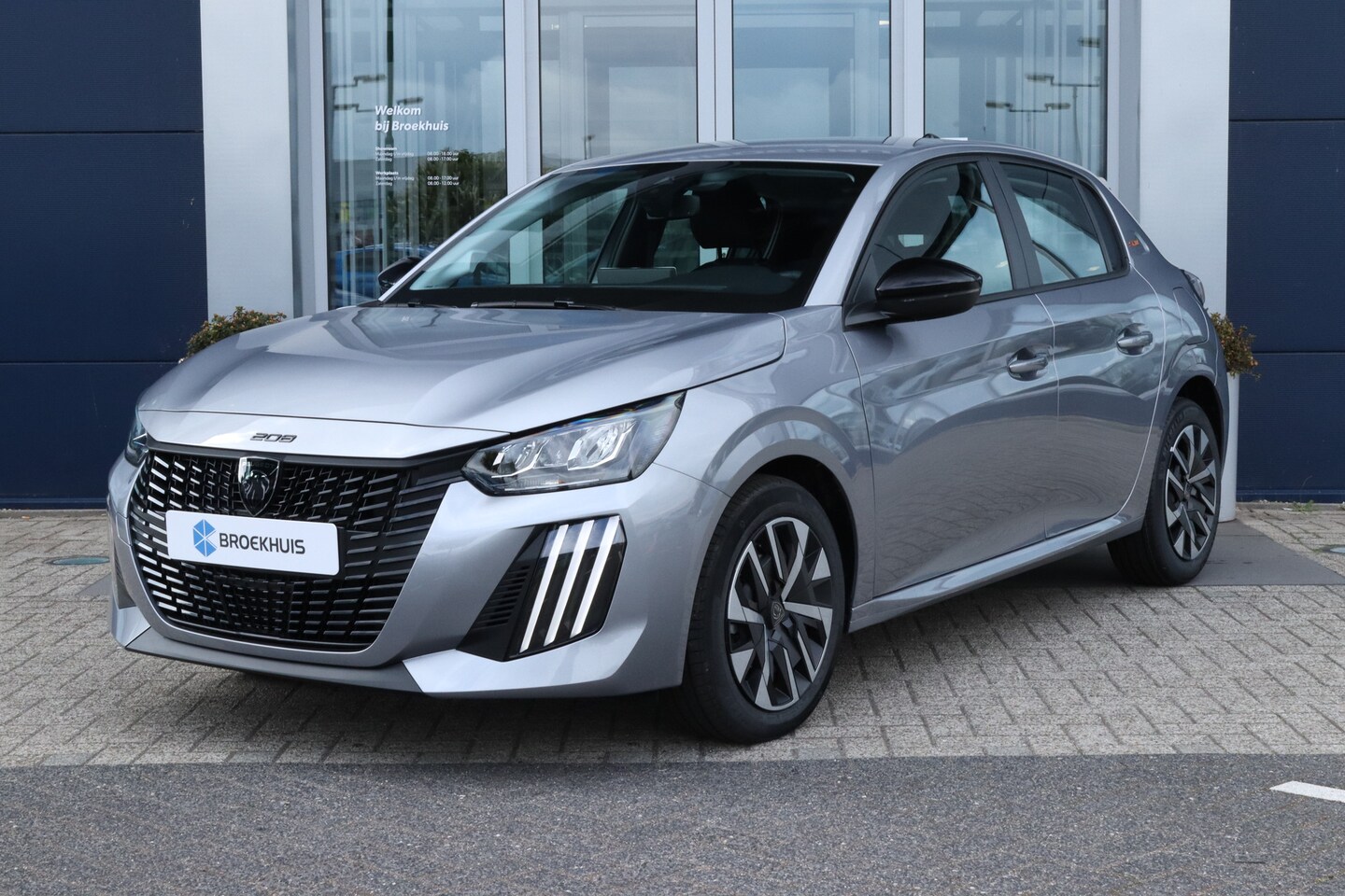 Peugeot 208 - 1.2 PureTech 75 Style | Cruise Control | Navigatie | Sensoren achter | Carplay | Airco | E - AutoWereld.nl