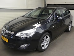 Opel Astra Sports Tourer - 1.4 - Airco - Cruise Control - Trekhaak - Mooie auto