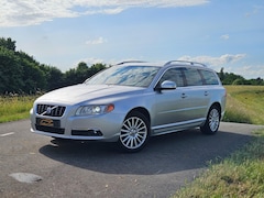 Volvo V70 - 2.5T Summum | Youngtimer | R-Design | Trekhaak