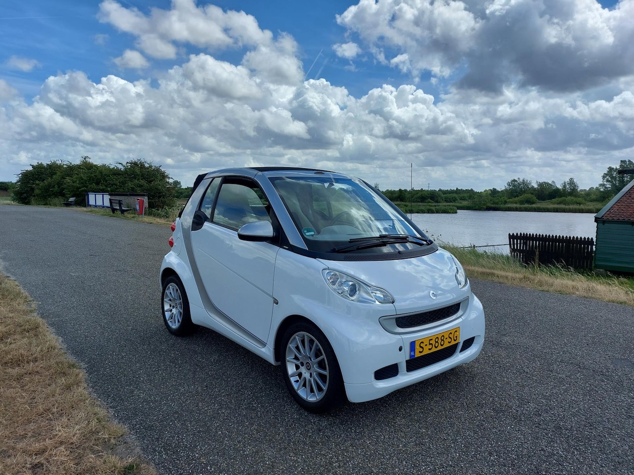 Smart Fortwo cabrio - 1.0 mhd Passion. Apple Carplay/Android Auto. Achteruitrijcamera!!! - AutoWereld.nl