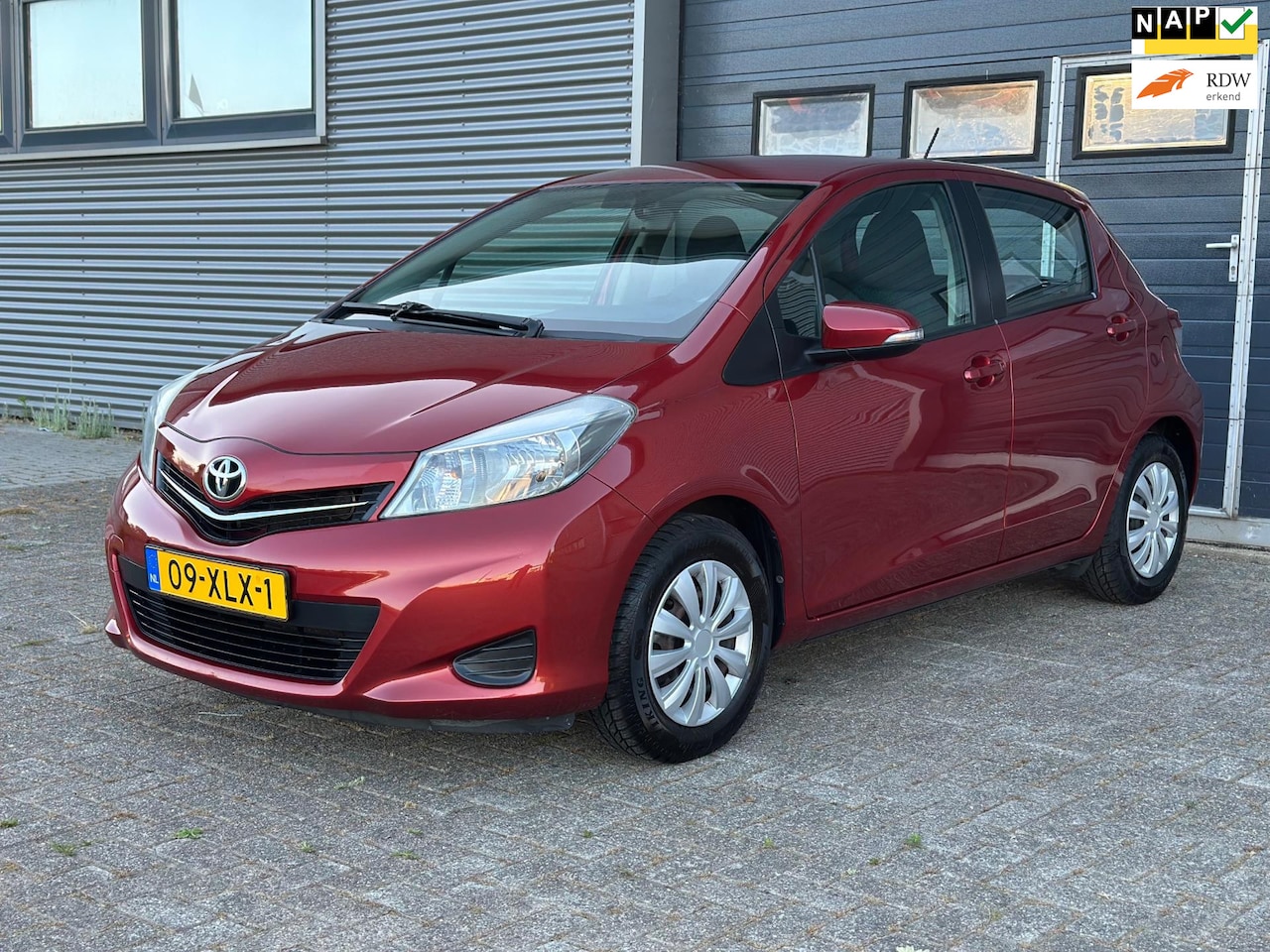 Toyota Yaris - 1.0 VVT-i Aspiration NAVI - NAP - AIRCO - NWE APK - ZEER NETTE AUTO!! - AutoWereld.nl