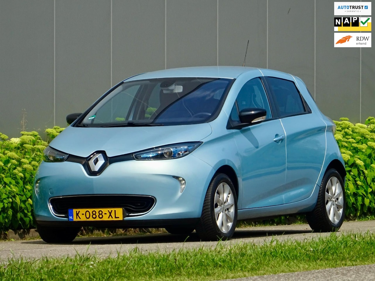 Renault Zoe - Q210 Zen Quickcharge 22 kWh // INCL. EIGEN ACCU // Parelmoer - AutoWereld.nl