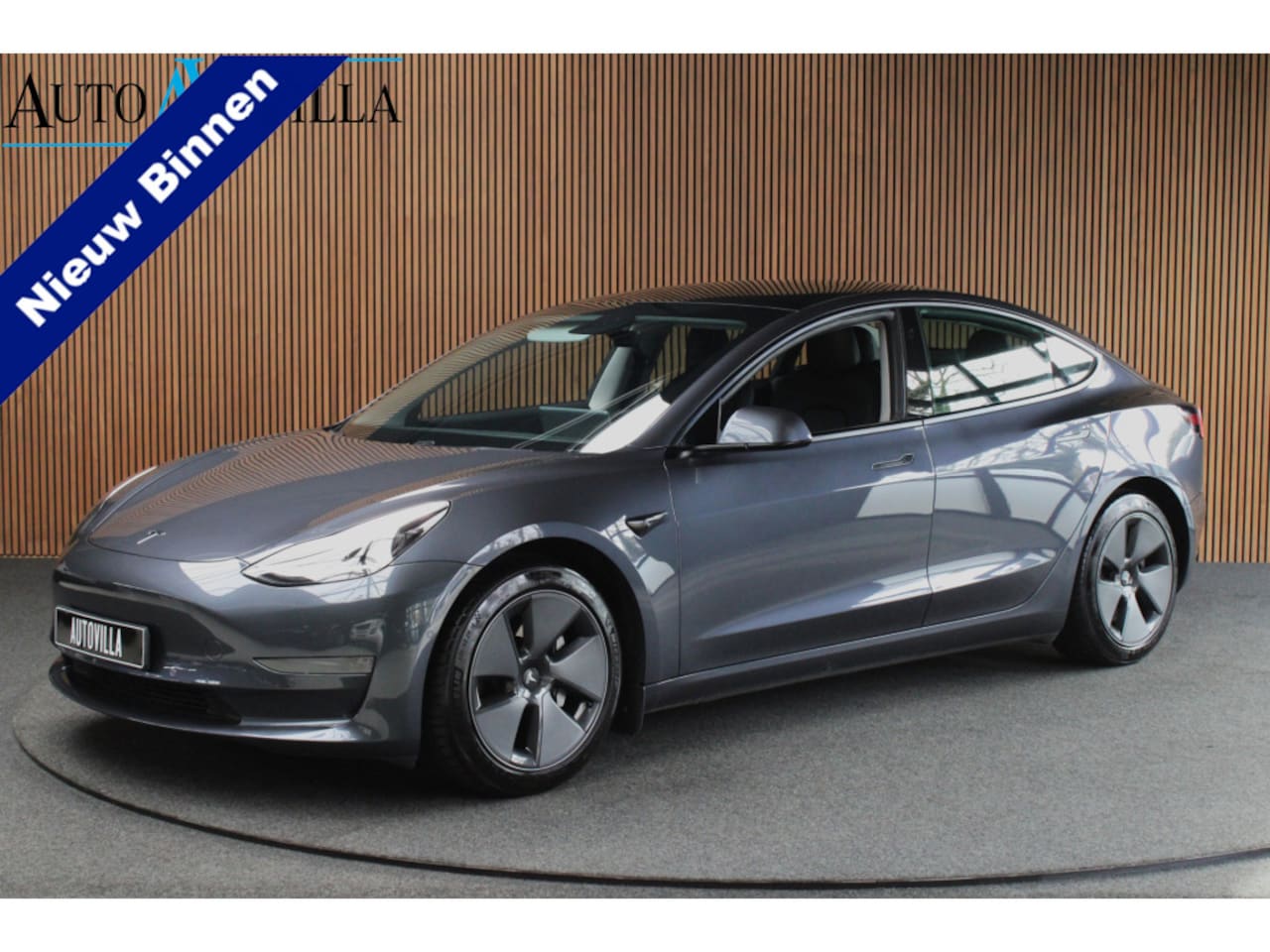 Tesla Model 3 - RWD ACC Autopilot Stuurverwarm. PDC Leer Navi Panoramadak 360° Elektr. achterklep Stoelver - AutoWereld.nl
