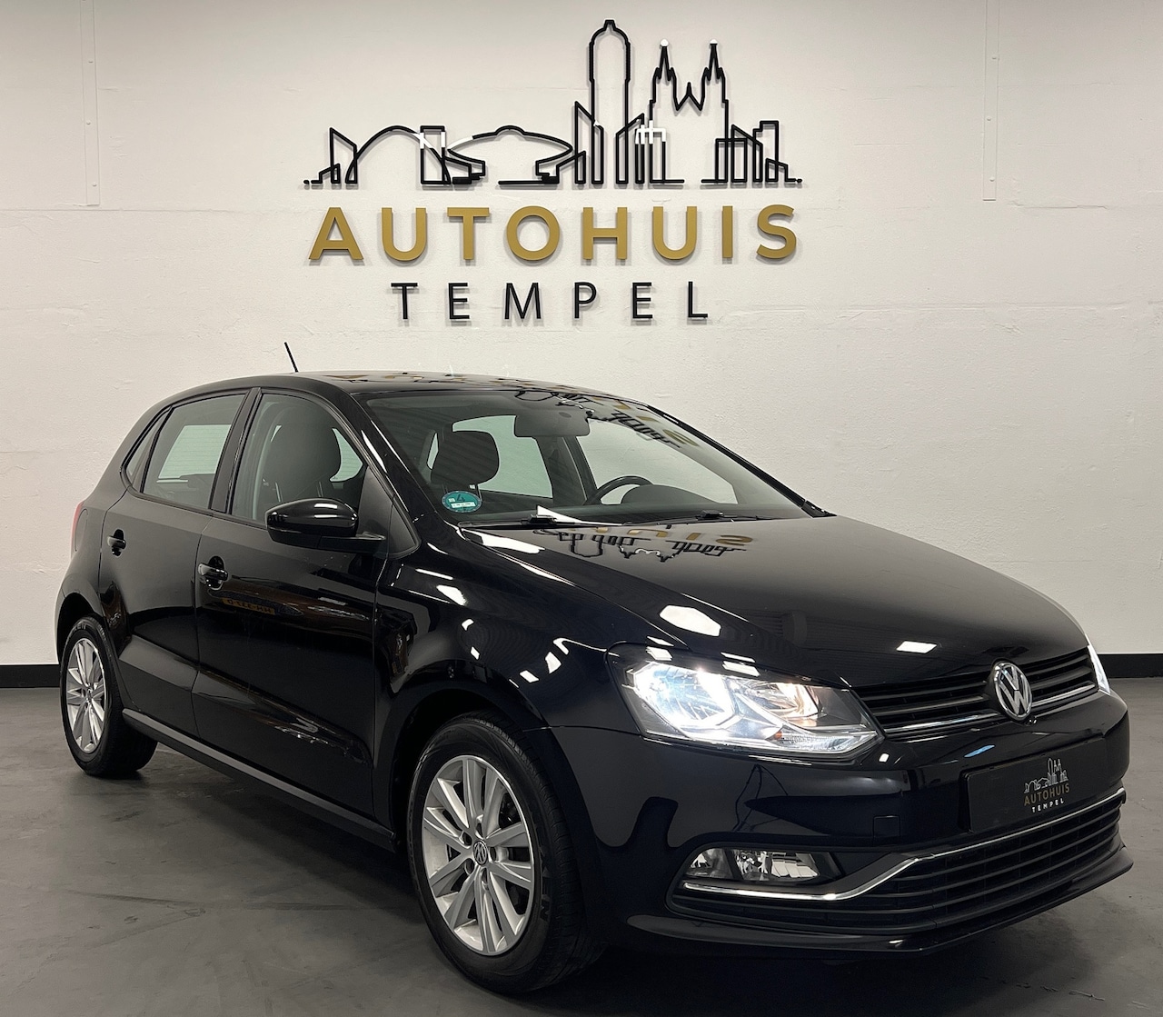 Volkswagen Polo - 1.2 TSI Highline Airco Carplay Start/Stop Elektrische Ramen Isofix 15 inch Nwe Apk - AutoWereld.nl
