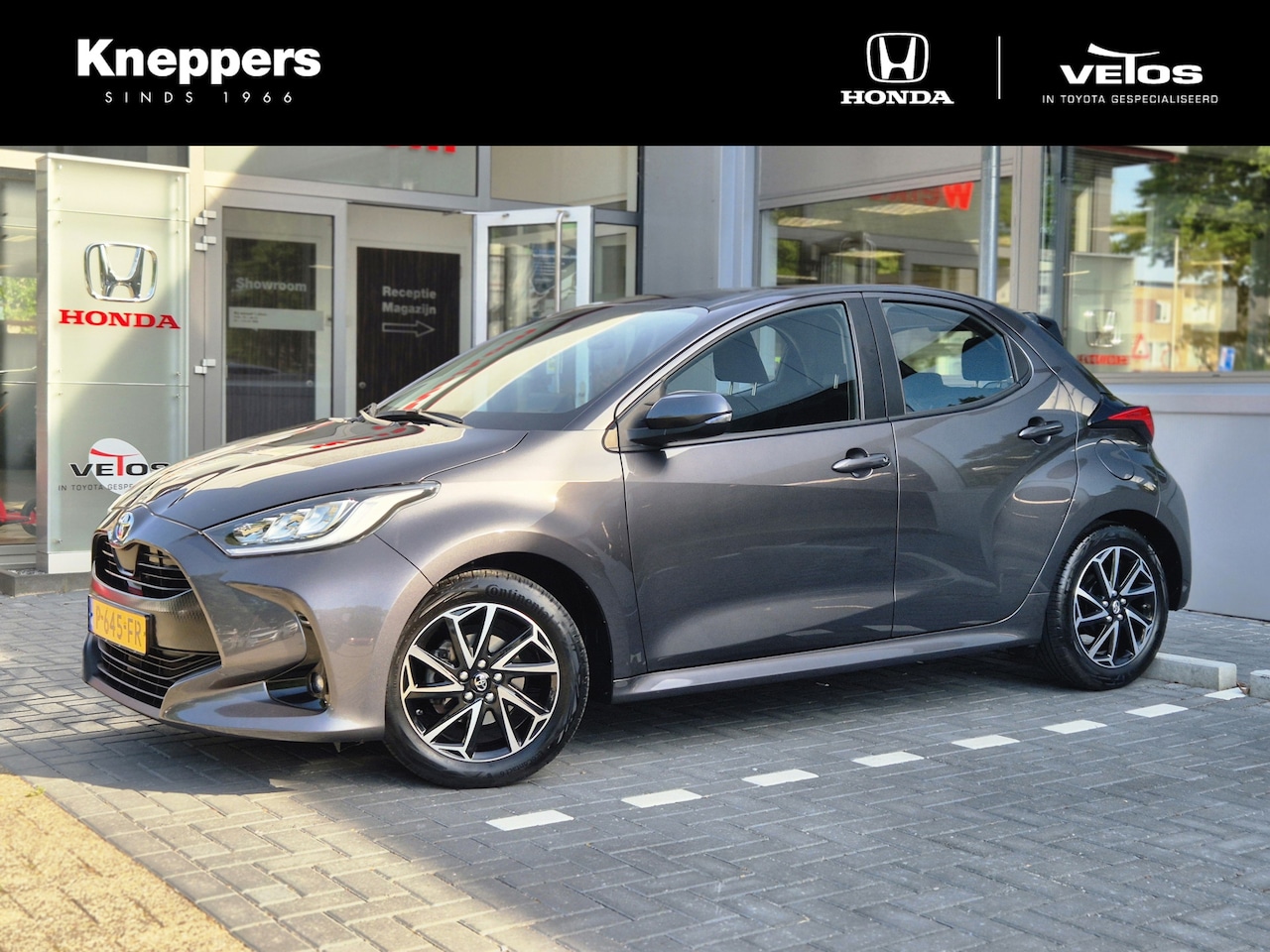 Toyota Yaris - 1.5 VVT-i Dynamic Navigatie, Apple/Android, Camera, Cruise , All-in Rijklaarprijs - AutoWereld.nl