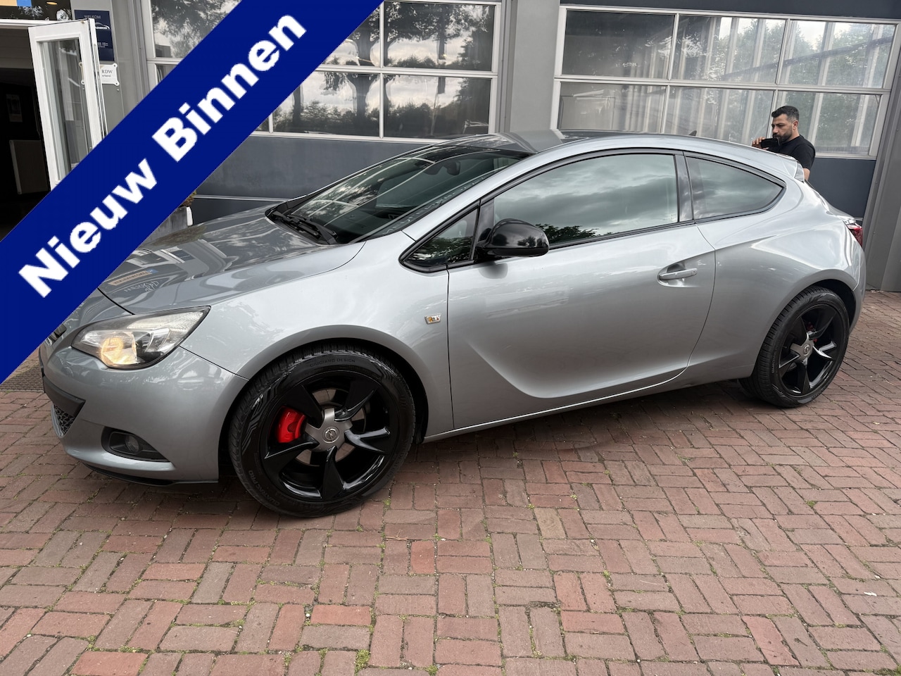 Opel Astra GTC - 1.4 Turbo Sport 141pk goed dealer onderhouden !! - AutoWereld.nl