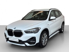BMW X1 - xDrive25e SPORTLINE * LED, NAVI+, HALF-LEDER, SHADOWLINE UITGEBR, 18-inch LMV, TREKH, SPIE