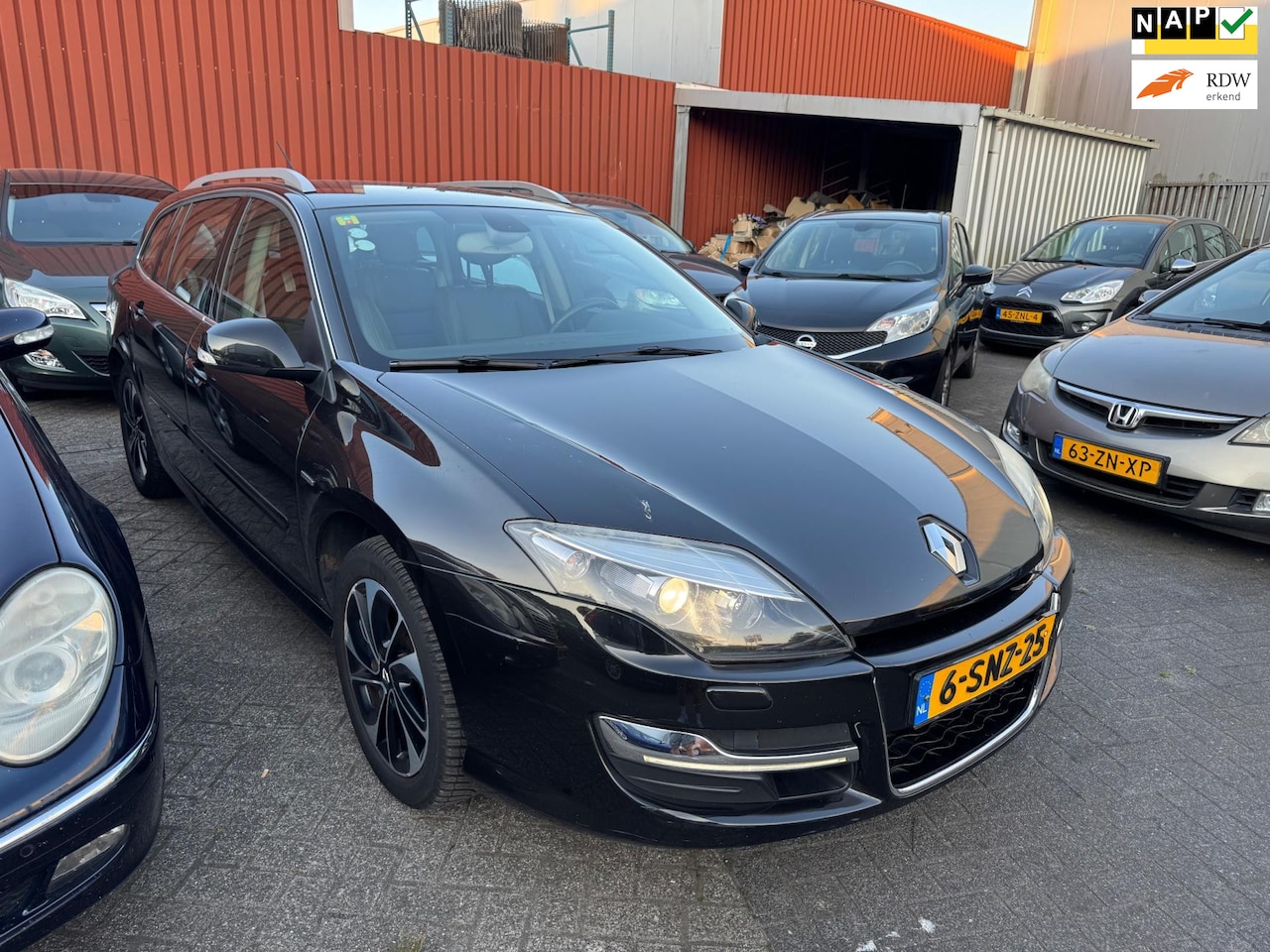 Renault Laguna Estate - 1.5 dCi Bose CLIMA, LEER, TREKHAAK,XENON - AutoWereld.nl