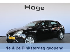 Alfa Romeo Giulietta - 1.4 T Distinctive Clima Navigatie LED Goed Onderhouden Inruil Mogelijk