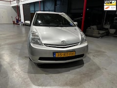 Toyota Prius - 1.5 VVT-i / Trekhaak / Clima / Trekhaak / Cruise / Hyibrid / Automaat /