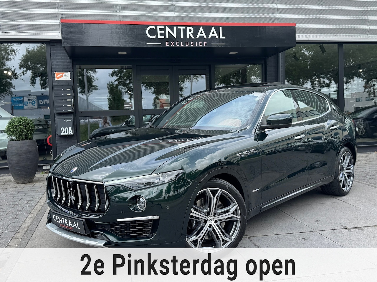 Maserati Levante - 3.0 V6 AWD GranLusso|Pano|NL-Auto|Luchtvering|Harman&Kardon|Carbon|Memory|Leder - AutoWereld.nl