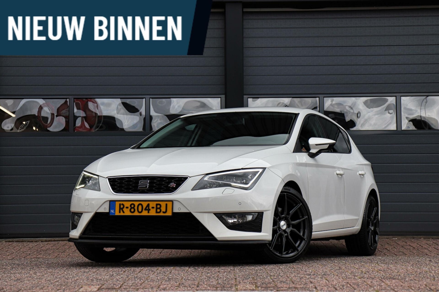 Seat Leon - 1.4 EcoTSI FR /LED/CARPLAY/STOELVERW./SEAT-SOUND/PDC V+A! - AutoWereld.nl