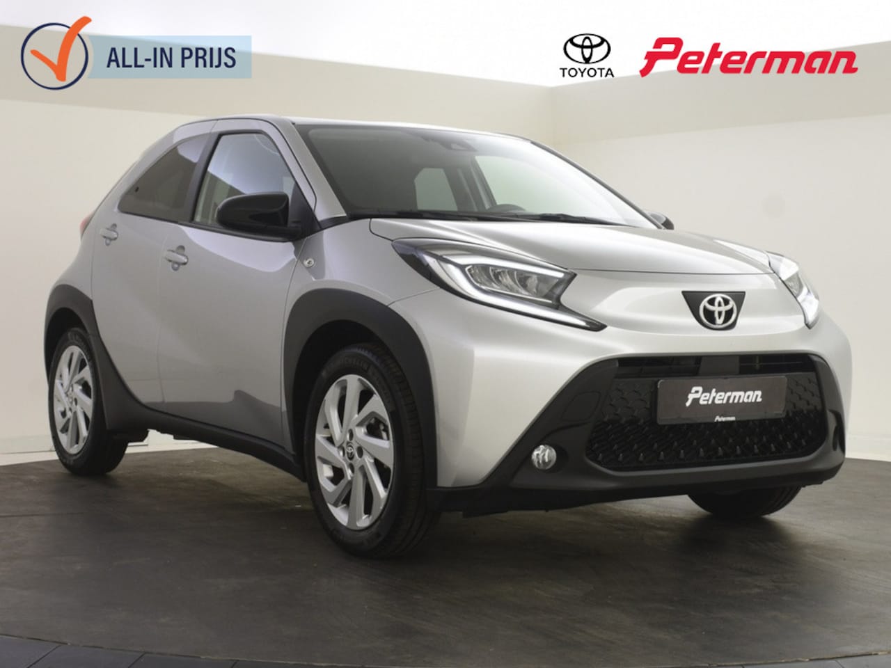 Toyota Aygo X - 1.0 VVT-i MT First Edition | Stoelverwarming | Camera - AutoWereld.nl