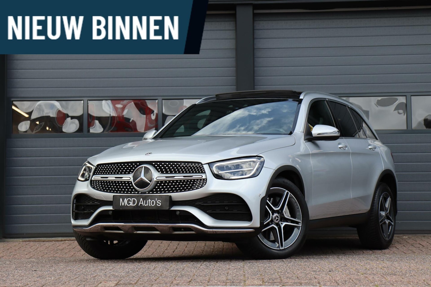 Mercedes-Benz GLC-klasse - 200 4MATIC AMG-Pakket /LED/PANODAK/LEDER/STOELVERW./CARPLAY/PDC! - AutoWereld.nl