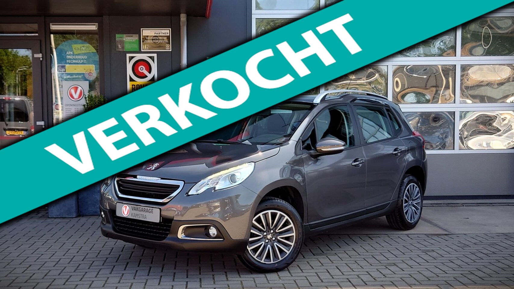 Peugeot 2008 - 1.2 PureTech Blue NAP Panodak/Navi/Airco/Cruise - AutoWereld.nl