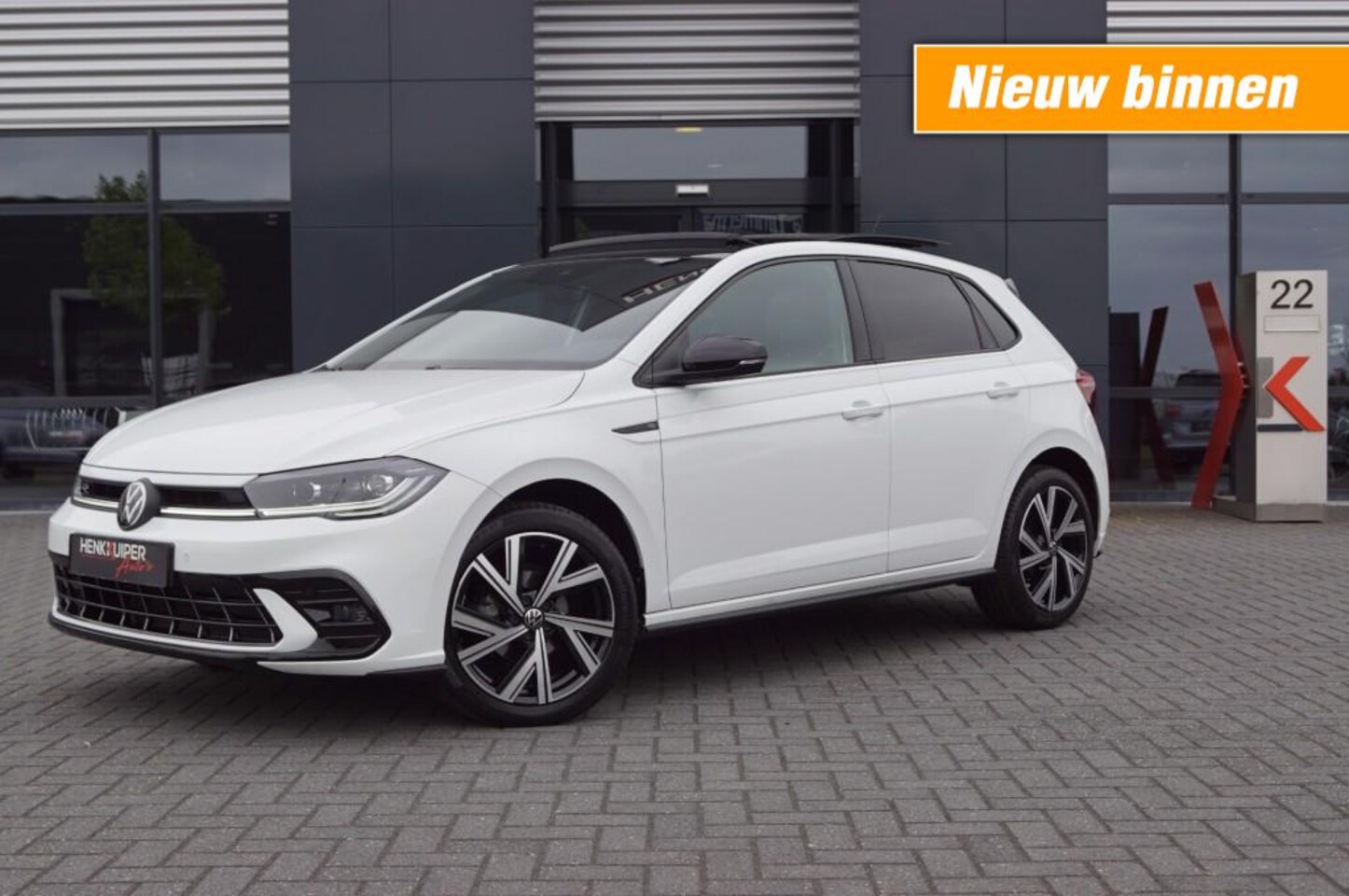 Volkswagen Polo - 1.0 TSI DSG R-Line Panodak/ Camera / Virt. cockpit / IQ LED/ 17L - AutoWereld.nl