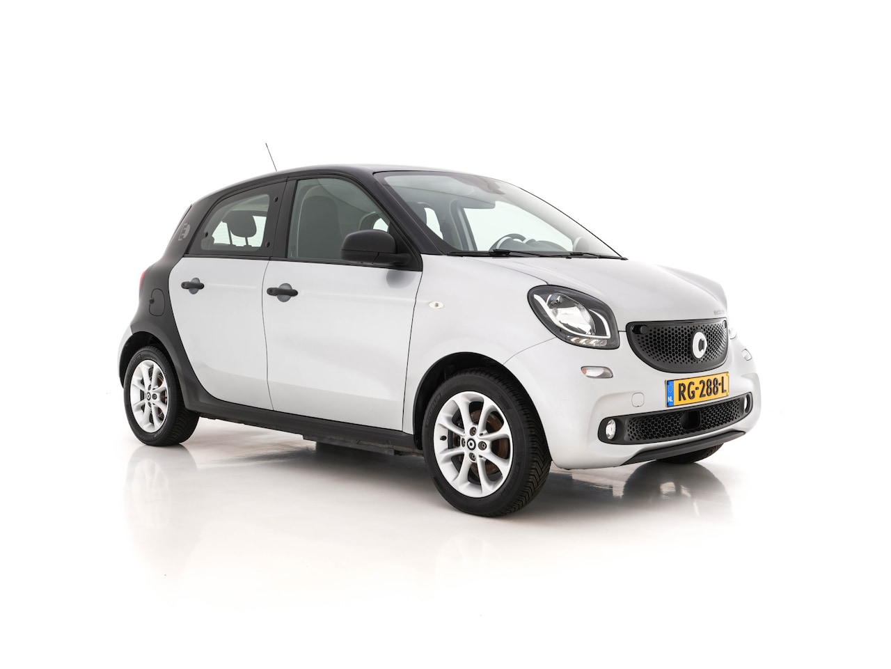 Smart Forfour - electric drive Business Solution Cool & Audio Pack Aut. *FULL-LEATHER | AIRCO | CRUISE | C - AutoWereld.nl