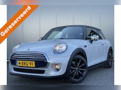 MINI Cooper - BWJ 2014 1.5 136 PK LEDEREN INTERIEUR / NAVIGATIE / ACHTER CAMERA / HEAD-UP DISPLAY / JCW