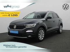 Volkswagen T-Roc - 1.0 TSI 115 pk Style | Parkeersensoren voor/achter | Adaptive Cruise | Apple Carplay / And