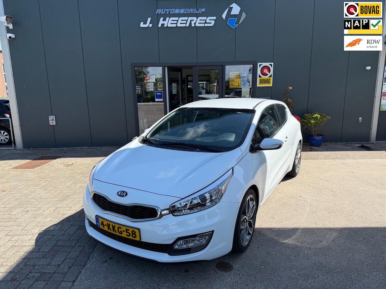 Kia Pro cee'd - 1.6 GDI Business Pack 1.6 GDI Business Pack - AutoWereld.nl