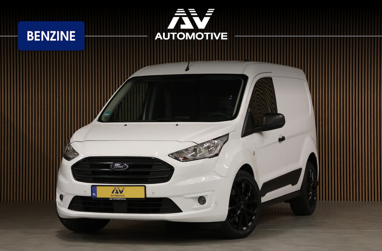 Ford Transit Connect - 1.0 Ecoboost 100 PK | CarPlay | Camera | Stoelverwarming | Trekhaak | Airco | Bluetooth | - AutoWereld.nl
