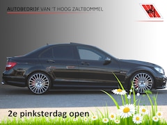 Mercedes-Benz C-klasse - AMG 63 <<FACELIFT>> SCHUIFDAK LEDER MEMORY H&K 19''