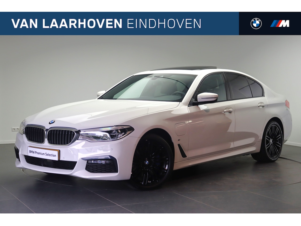 BMW 5-serie - 530e xDrive High Executive M Sport Automaat / Schuif-kanteldak / Adaptieve LED / Achteruit - AutoWereld.nl