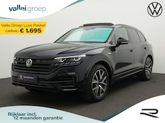 Volkswagen Touareg - R 3.0 TSi 462 pk eHybrid 4MOTION | GRIJS KENTEKEN | Panoramadak | Trekhaak | Leder | Lucht