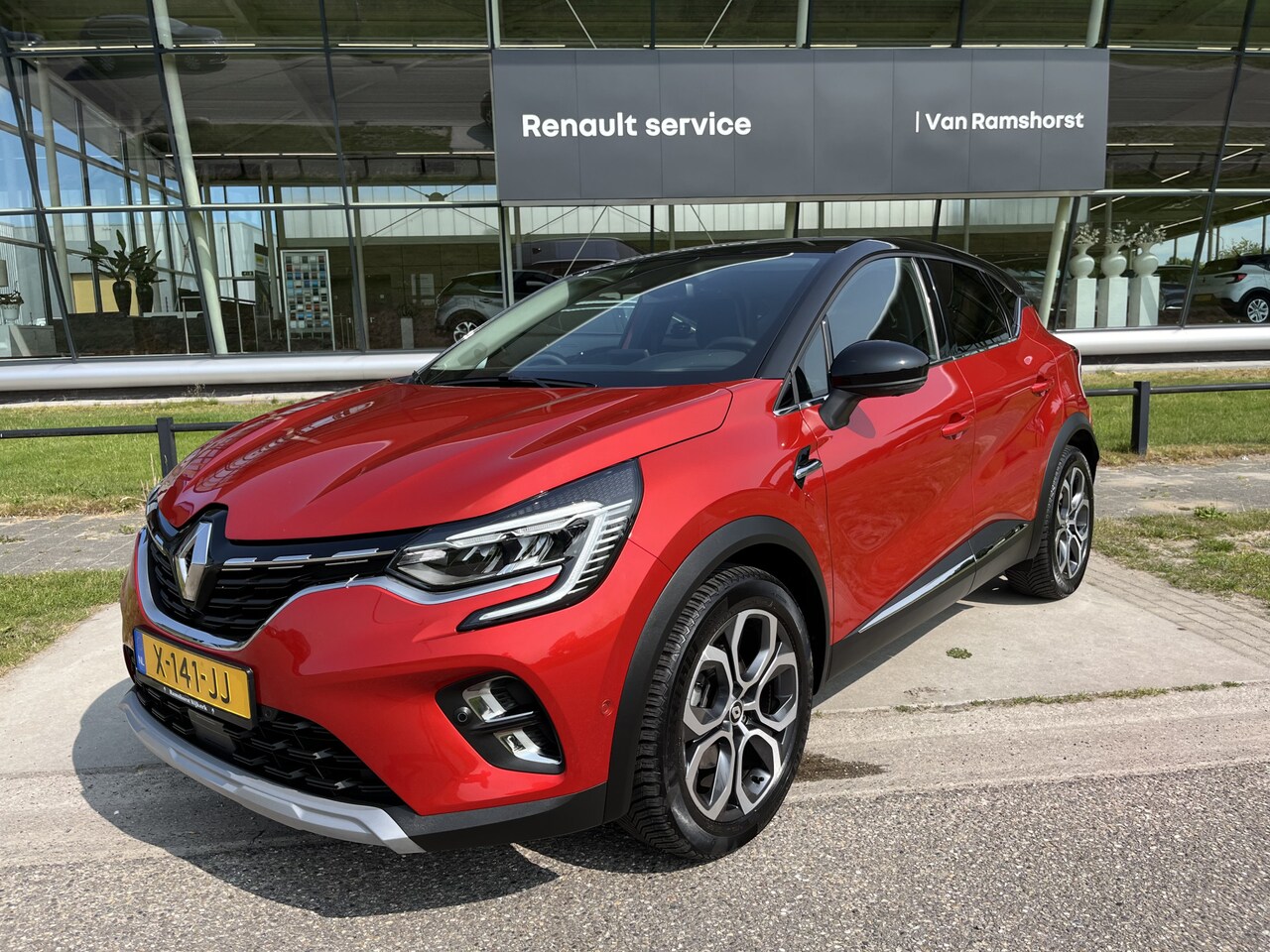 Renault Captur - 1.6 E-Tech full hybrid 145 techno / Camera/ 1e eigenaar/ Dealer onderhouden / - AutoWereld.nl