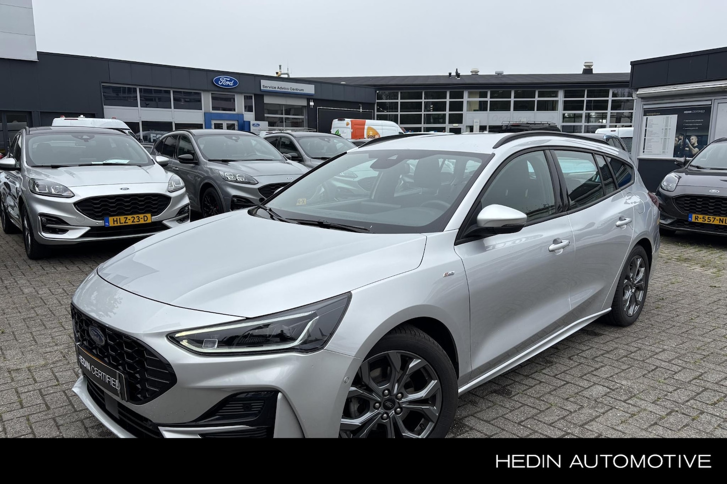 Ford Focus Wagon - 1.0 EcoBoost Hybrid ST Line | Full LED | Driver Assistance Pack - AutoWereld.nl