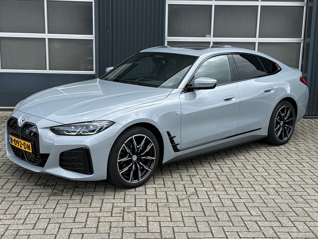 BMW i4 - eDrive40 High Executive 84 kWh - AutoWereld.nl