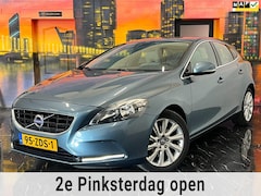 Volvo V40 - 1.6 T3 Momentum