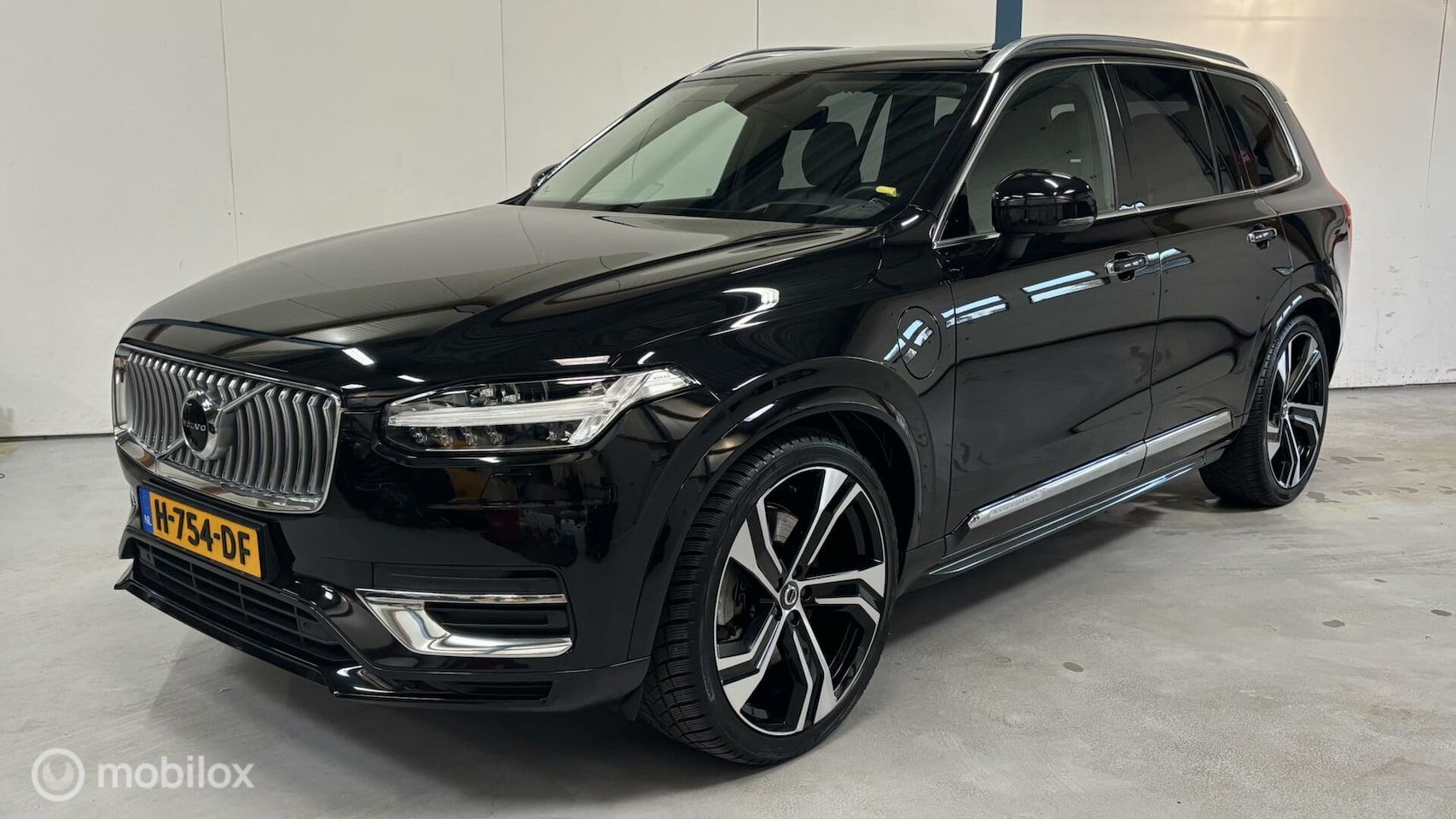 Volvo XC90 - 2.0 T8 Recharge AWD Inscription PANO/MASSAGE/NL-AUTO - AutoWereld.nl