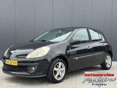 Renault Clio - 1.2-16V Dynamique NAP-AIRCO-APK