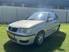 Volkswagen Polo - 1.4 Trendline