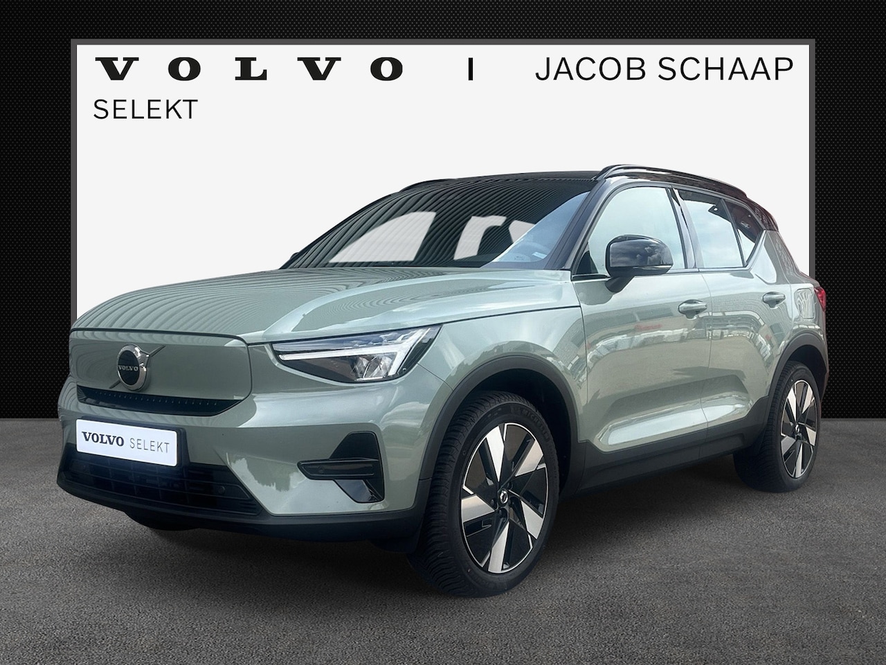 Volvo XC40 - Single Motor Plus 69 kWh Stoel- en stuurverwarming / Achteruitrijcamera / Elektrische acht - AutoWereld.nl