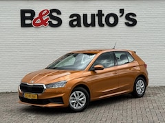 Skoda Fabia - 1.0 TSI Ambition Clima Carplay Adaptive cruise Navigatie Pdc DAB radio