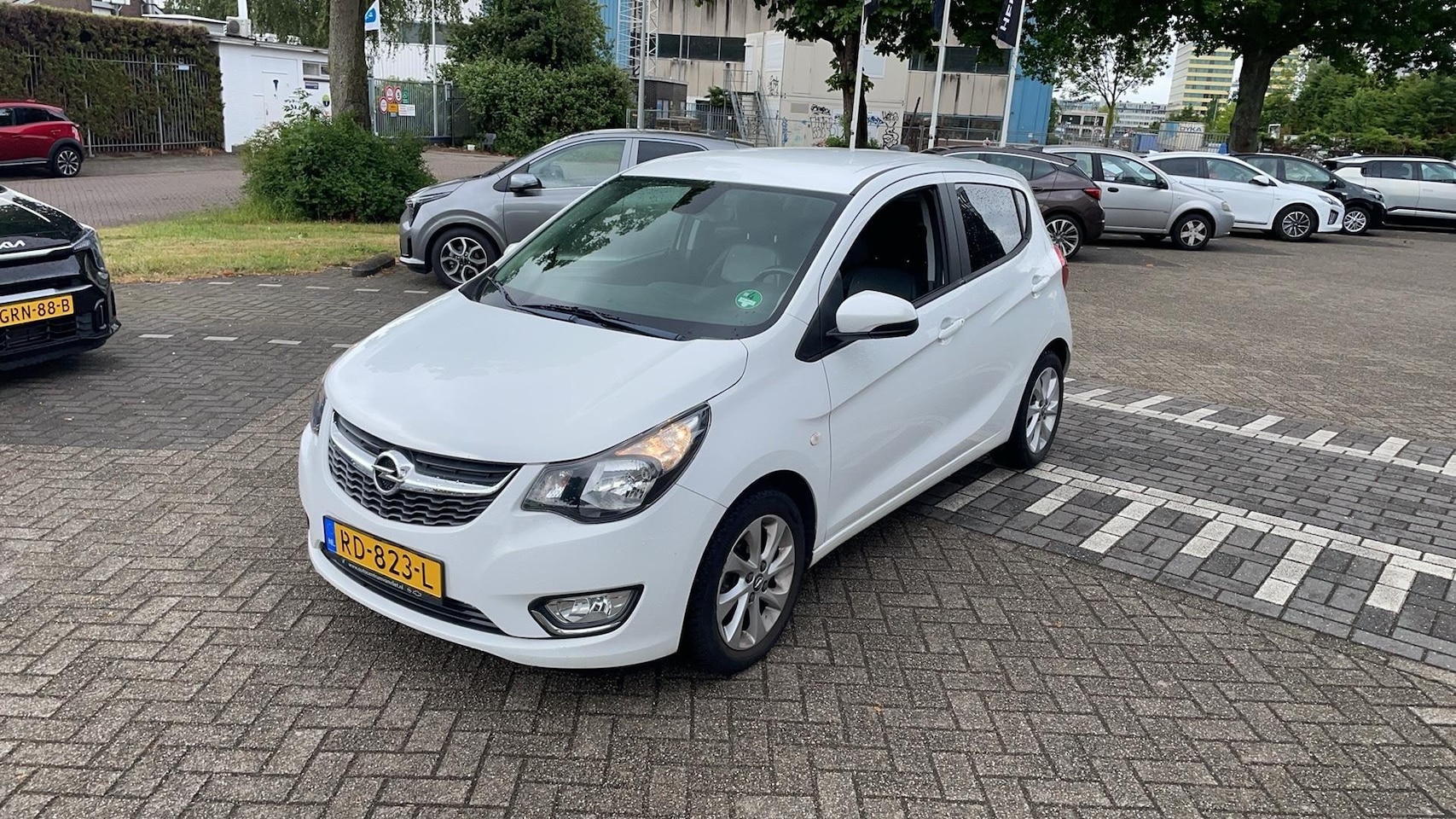 Opel Karl - 1.0 ecoFLEX Innovation | Climate Control | Parkeersensoren | LMV | Apple Carplay/Android A - AutoWereld.nl