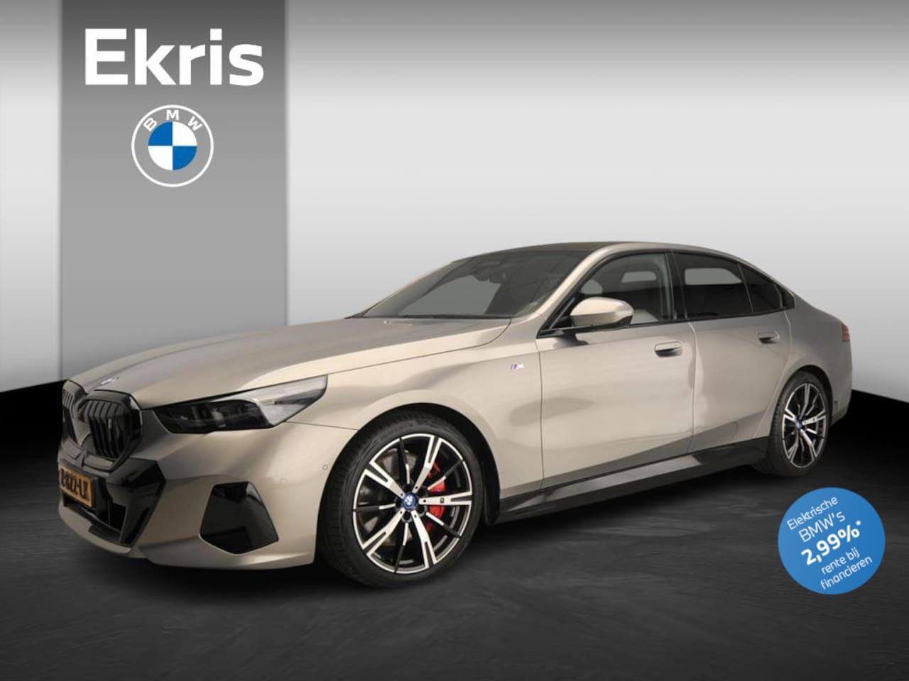 BMW i5 - Sedan eDrive40 | M-Sportpakket | LED | HUD | Trekhaak | Schuifdak | Comfortzetels | DAB | - AutoWereld.nl