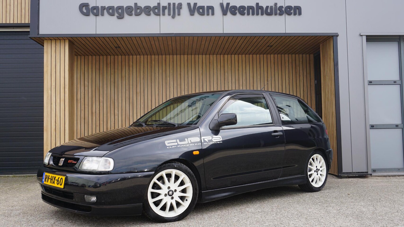 Seat Ibiza - 2.0 16V 150pk ABF Cupra GTI Sportstoelen H-Leder Elek.pakket 16inch LM *Origineel* NL auto - AutoWereld.nl
