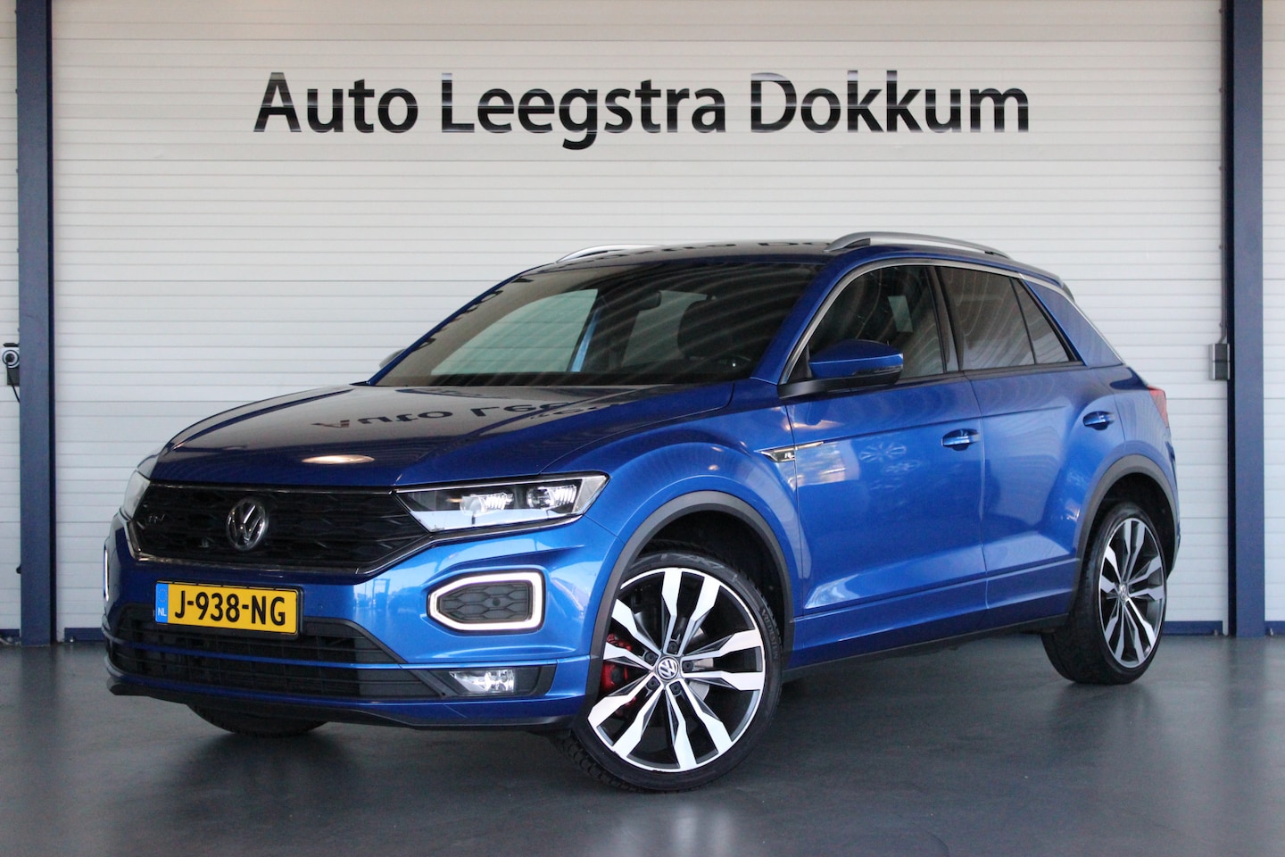 Volkswagen T-Roc - 1.5 TSI Sport R-Line Trekhaak | Virtual Cockpit | LED | Navi | Stoelverw. | Carplay | Adap - AutoWereld.nl