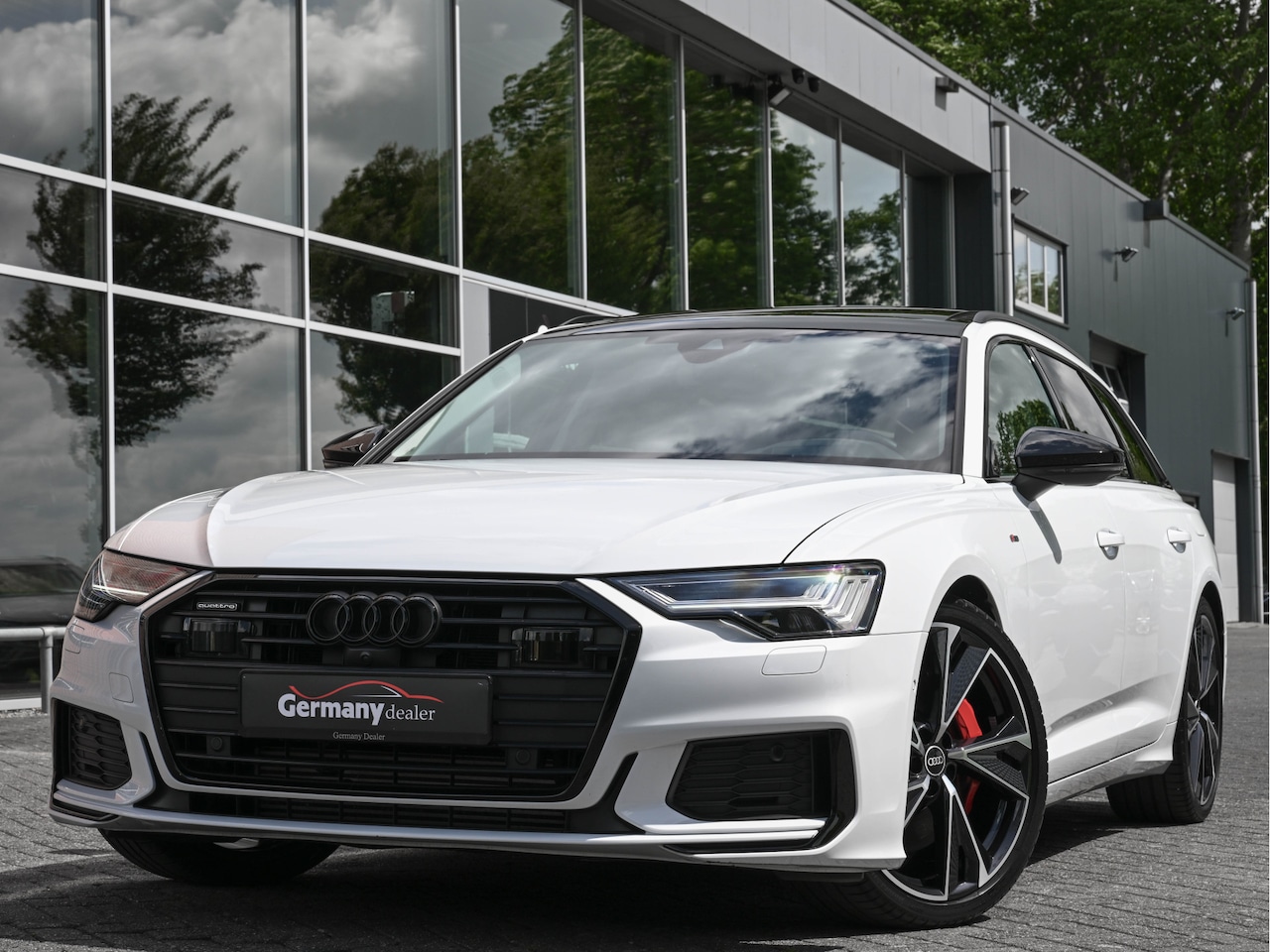 Audi A6 Avant - 55TFSI E 367PK Quattro Pano Matrix-Led HuD B&O 360-camera - AutoWereld.nl