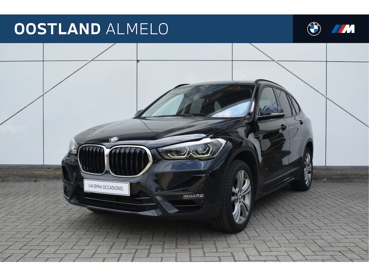 BMW X1 - sDrive20i High Executive Sport Line Automaat / Panoramadak / Achteruitrijcamera / Sportsto - AutoWereld.nl