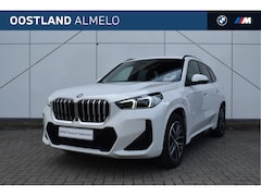 BMW X1 - xDrive30e High Executive M Sport Automaat / Trekhaak / Sportstoelen / Adaptieve LED / M Ad