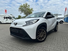 Toyota Aygo X - 1.0 VVT-i Play Automaat (BOVAG/RIJKLAARPRIJS)