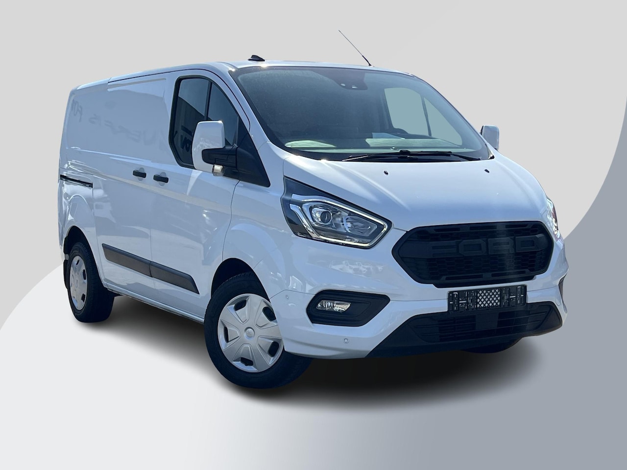 Ford Transit Custom - 280 2.0 TDCI L1H1 Trend Automaat Zuid | 8 inch scherm | Stoelverwarming | Trekhaak  | Acht - AutoWereld.nl