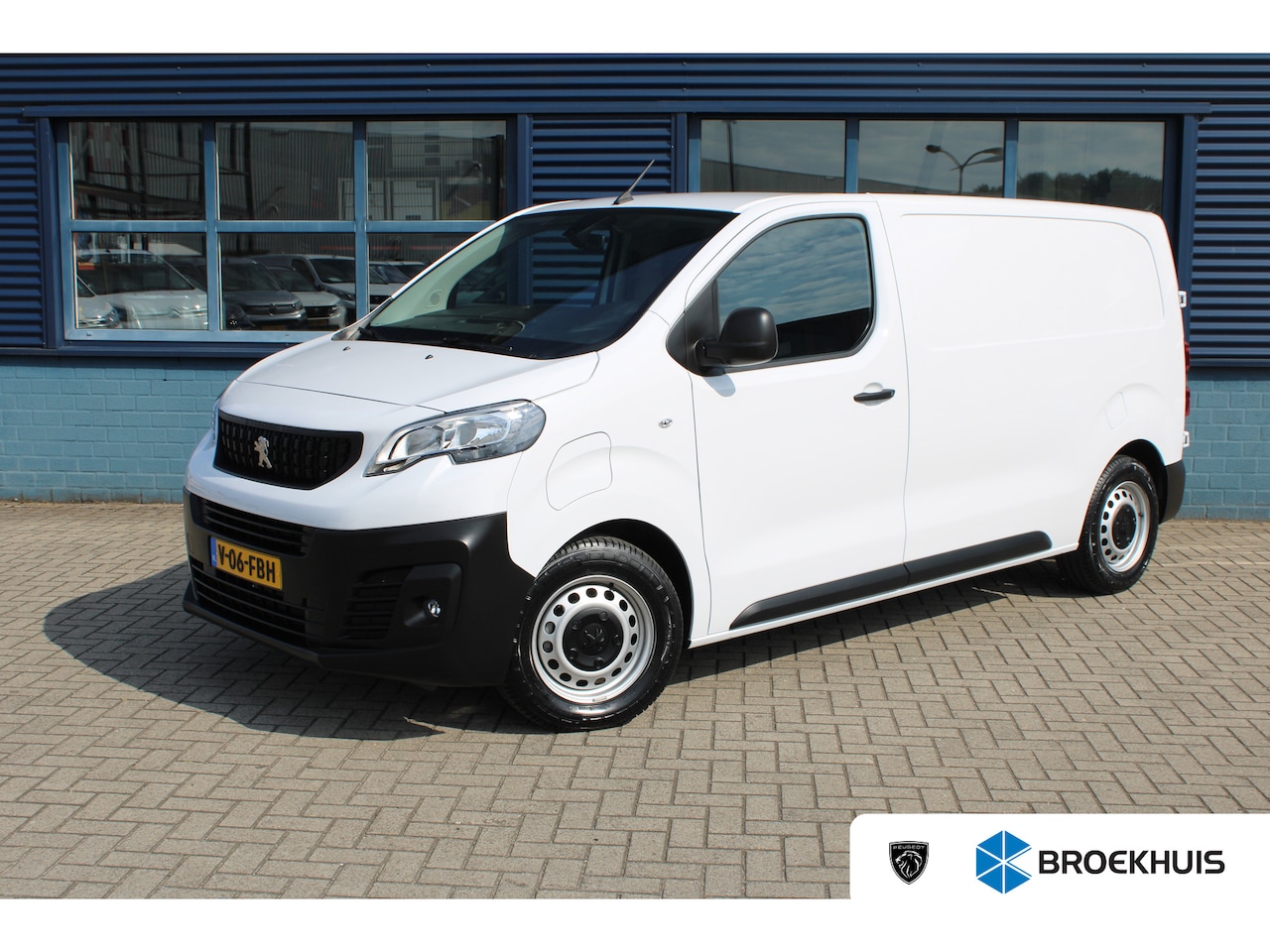 Peugeot e-Expert - EV L2 75 kWh | SENSOREN | BETIMMERING LAADRUIMTE | APPLE CARPLAY/ANDROID AUTO | - AutoWereld.nl