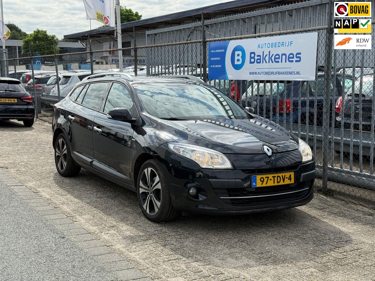 Renault Mégane Estate - 1.5 dCi Bose | Pano | Clima | Navi - AutoWereld.nl