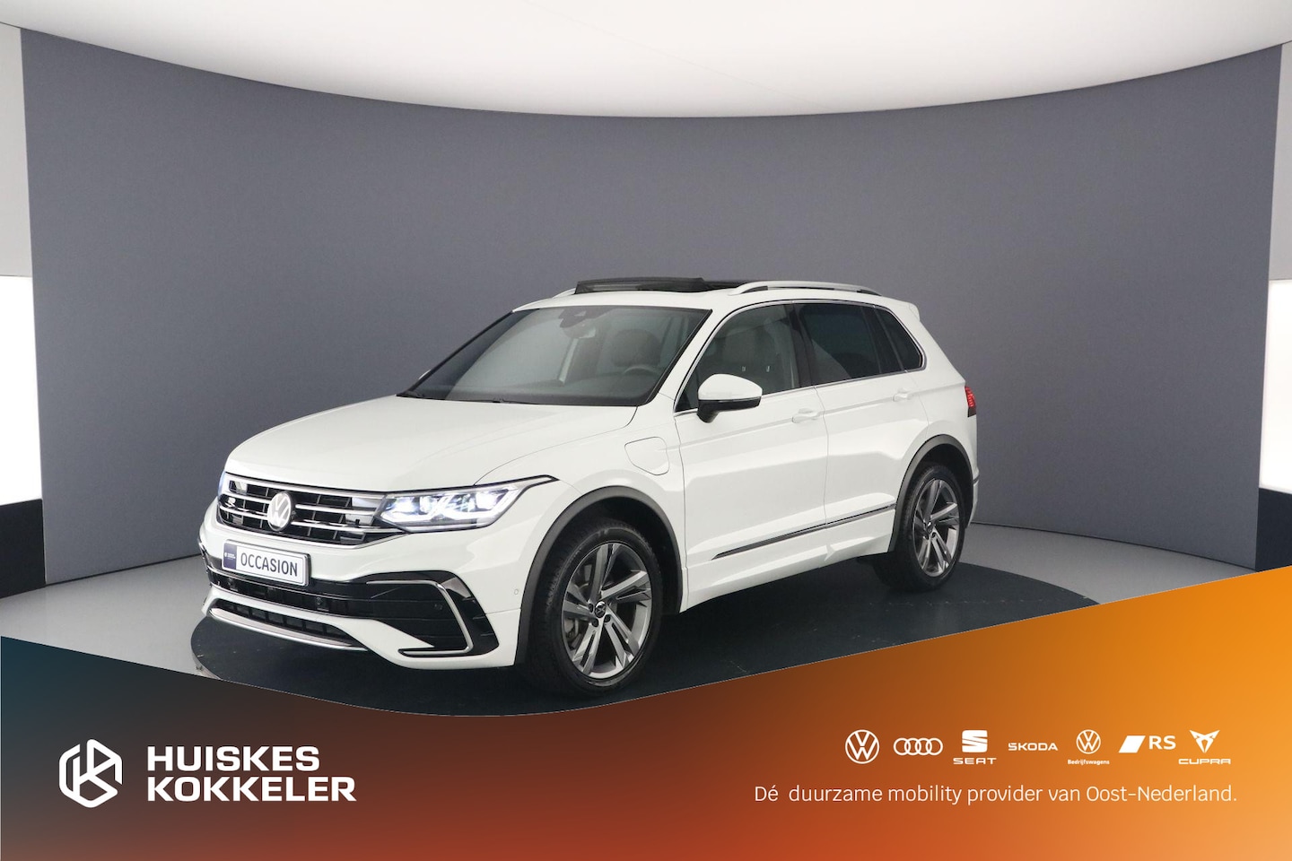 Volkswagen Tiguan - R-Line Business 1.4 TSI eHybrid 245pk DSG Automaat Panoramadak, LED matrix koplampen, Adap - AutoWereld.nl