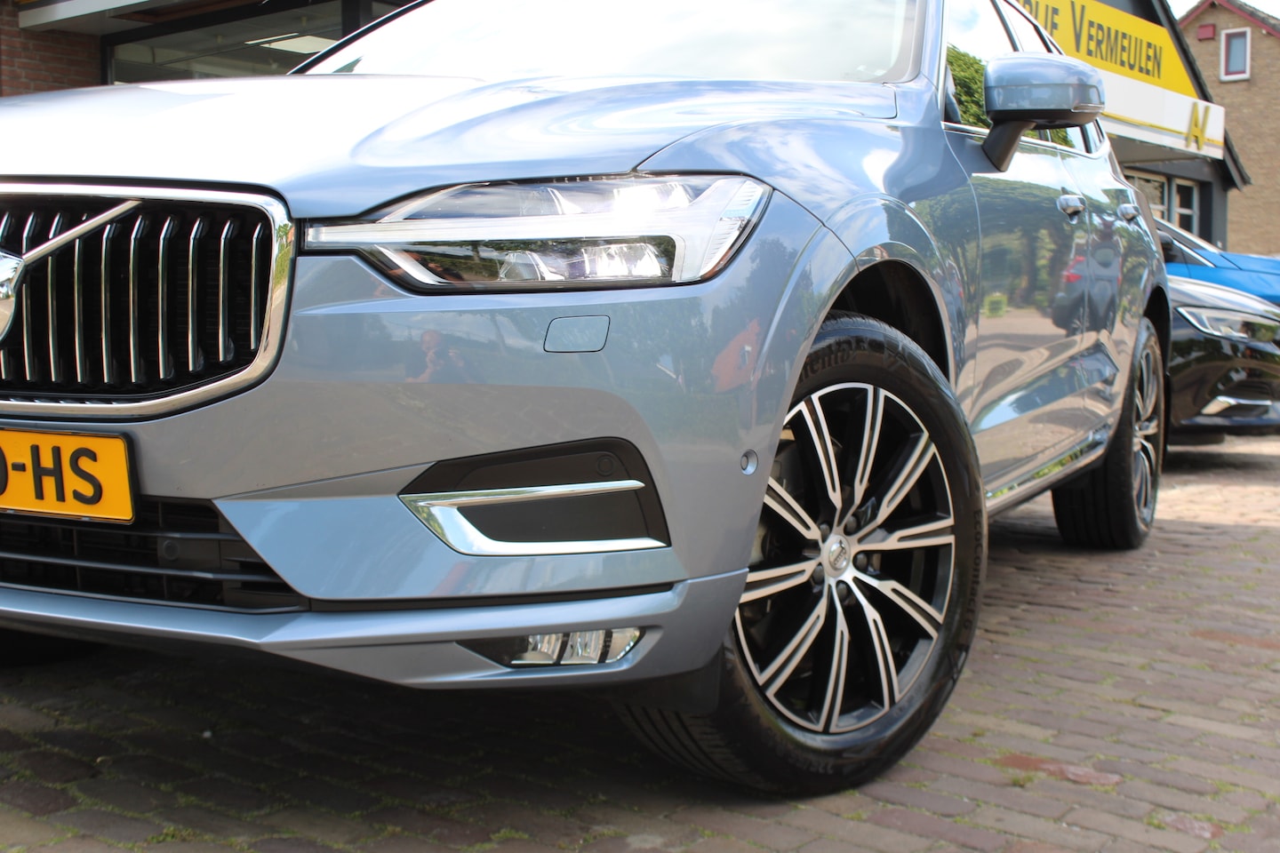 Volvo XC60 - B5 2.0T 250PK Geartronic AWD Hybrid Inscription + 19"/ Navi/ Clima/ Leder/ Full-LED/ Harma - AutoWereld.nl